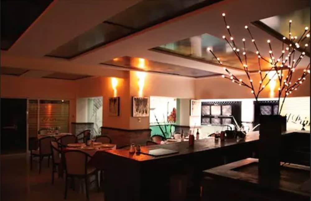 Hotel La Alhondiga Пуэбла Экстерьер фото