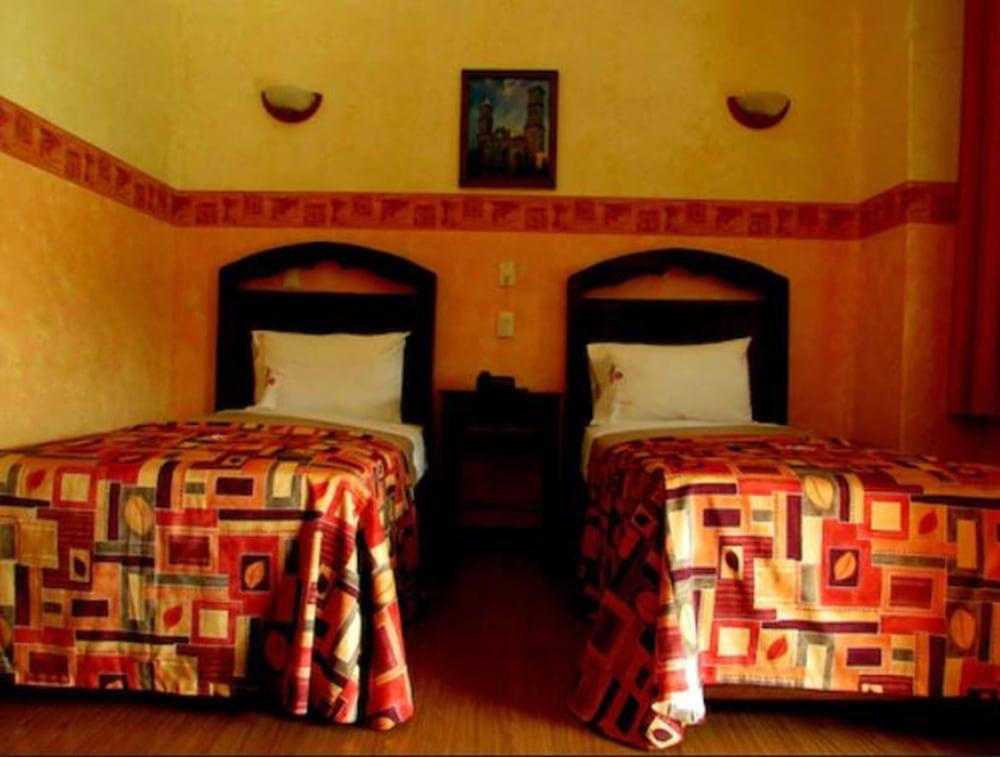 Hotel La Alhondiga Пуэбла Экстерьер фото