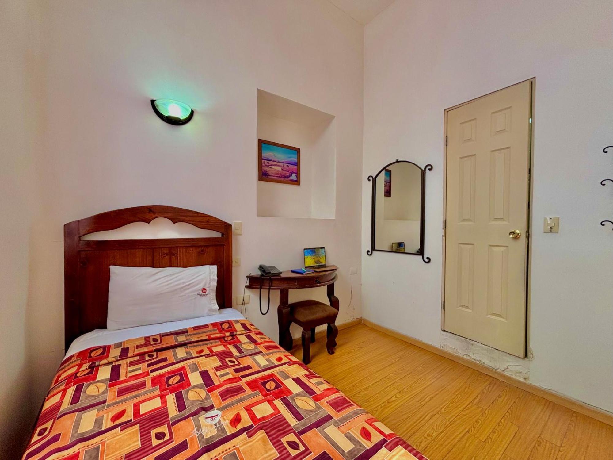 Hotel La Alhondiga Пуэбла Экстерьер фото