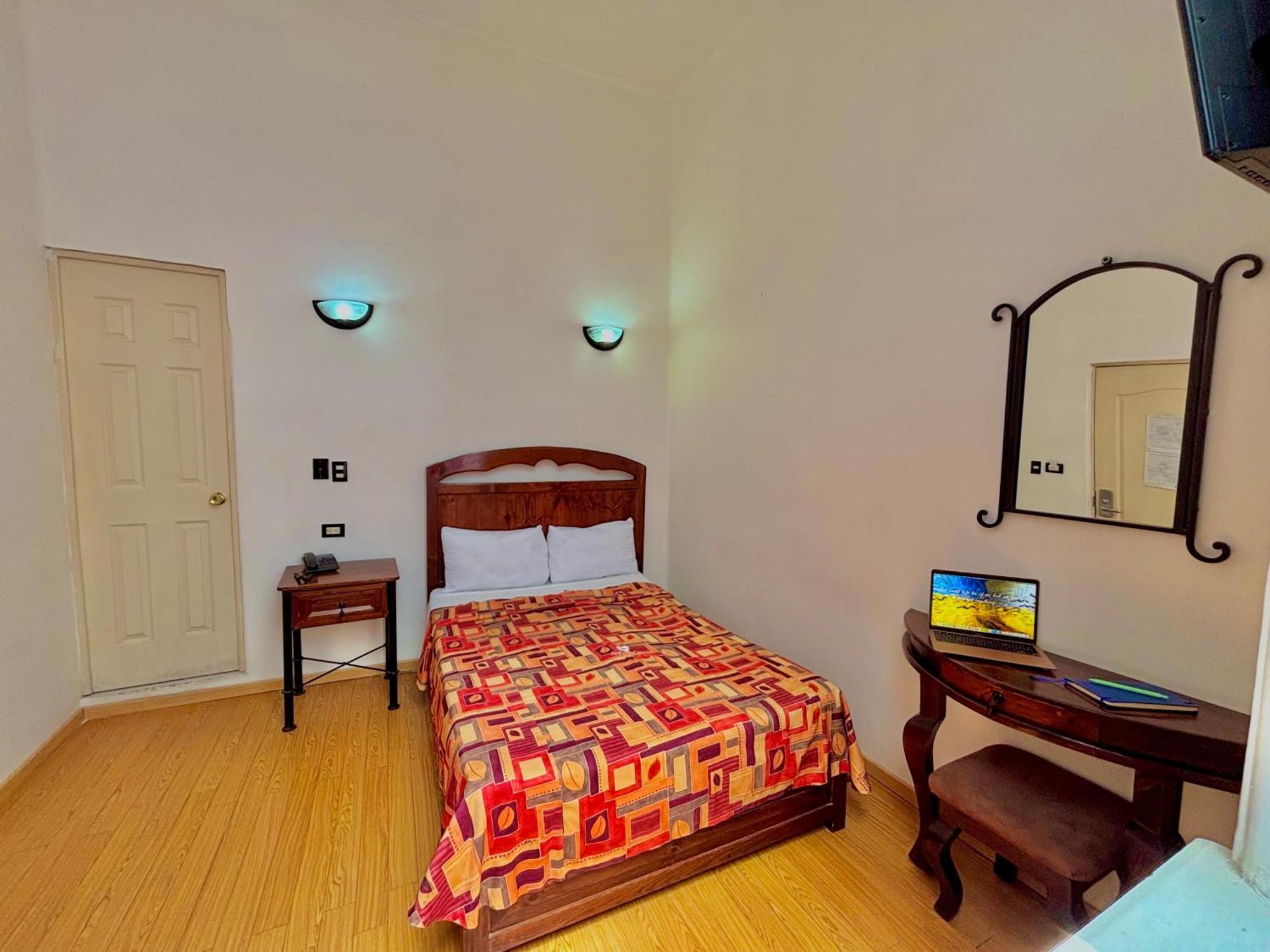 Hotel La Alhondiga Пуэбла Экстерьер фото