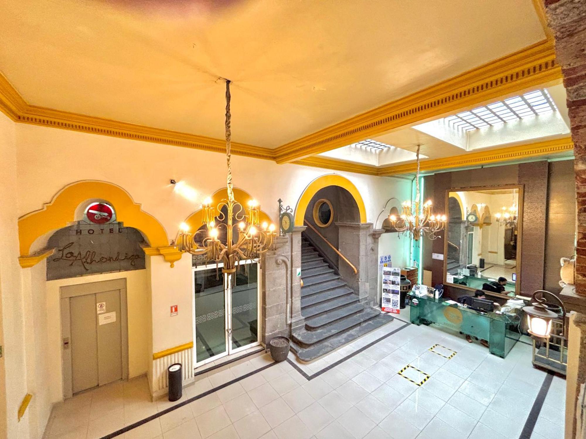 Hotel La Alhondiga Пуэбла Экстерьер фото
