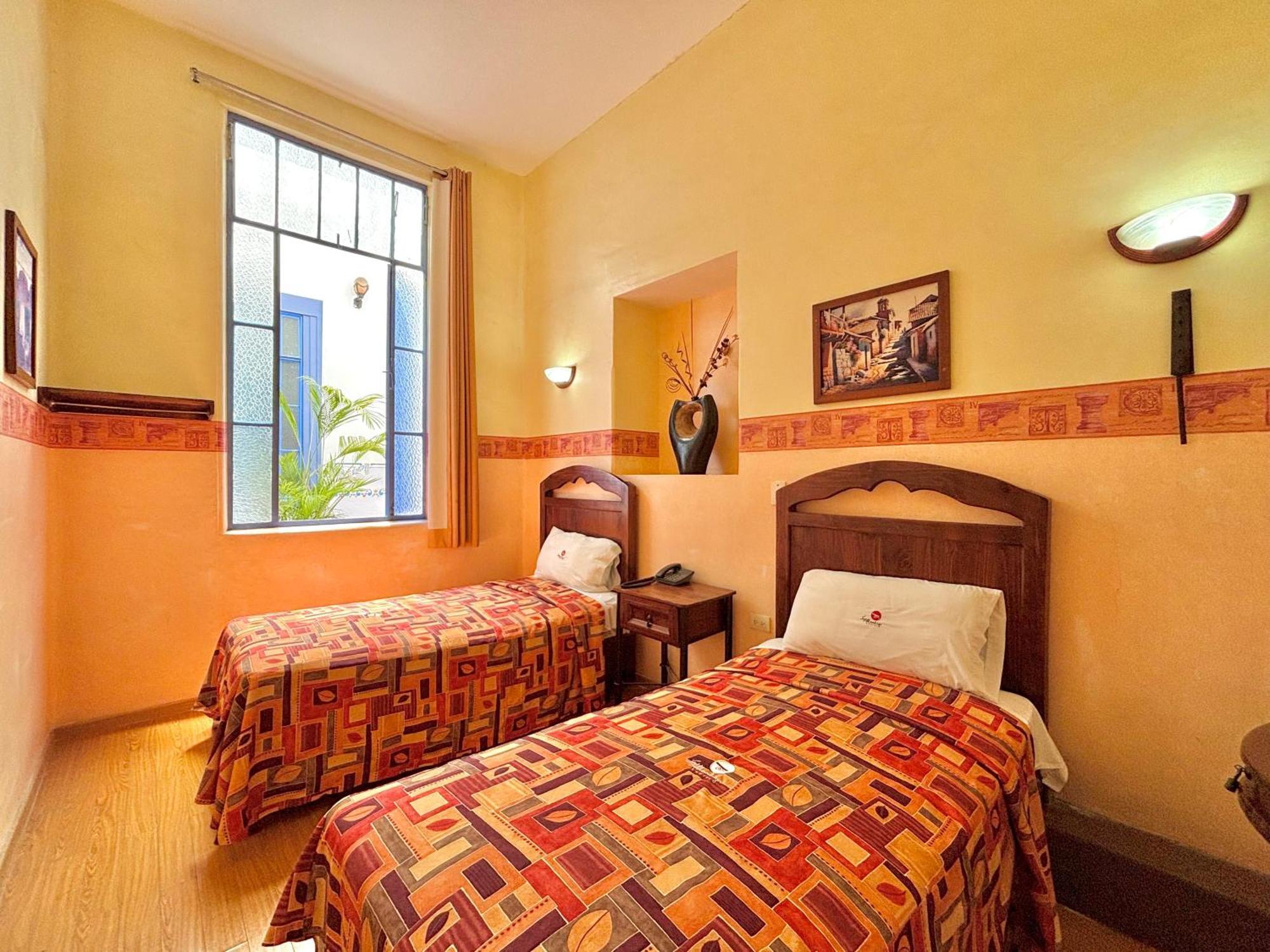 Hotel La Alhondiga Пуэбла Экстерьер фото